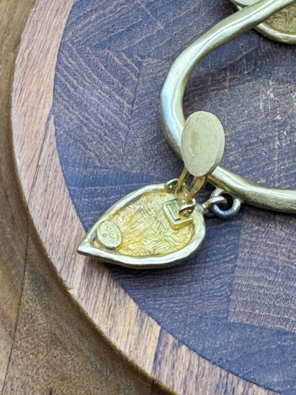 Givenchy Earrings Gold Tone Teardrop Dangle Clip On Vintage 2.5 Statement - Picture 7 of 7